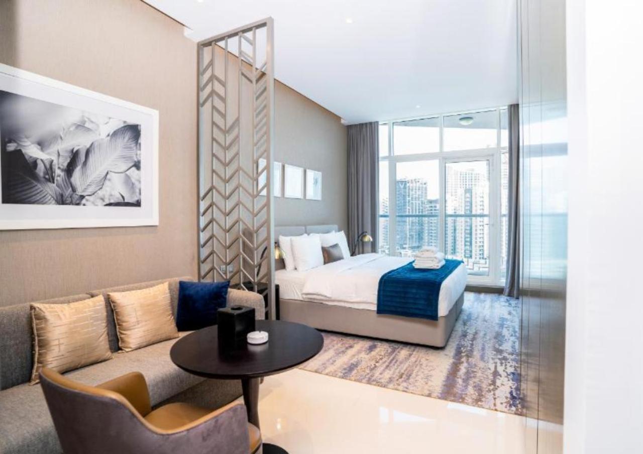 Apartment With Canal View In Business Bay With Pool & Gym *