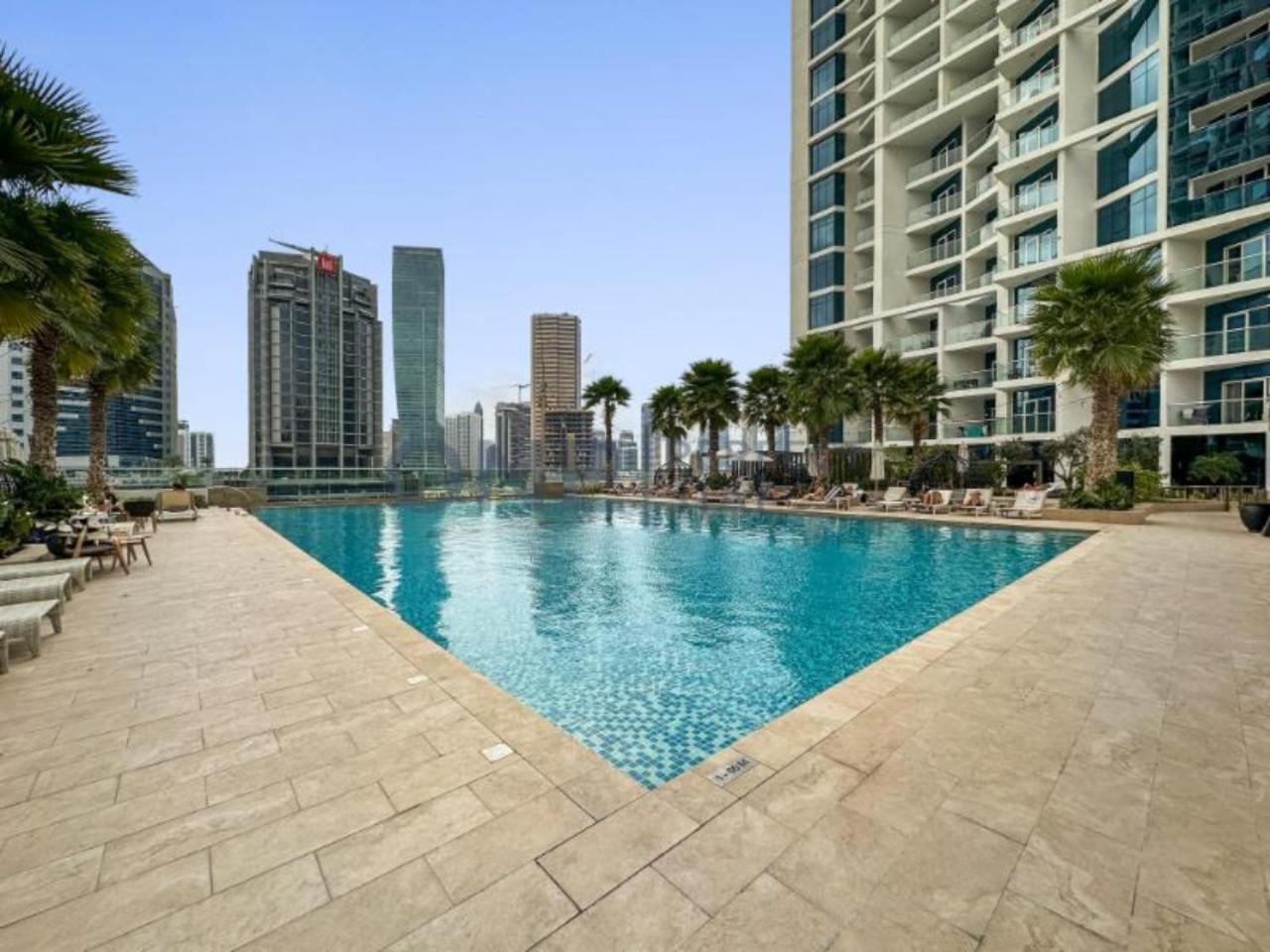 With Canal View In Business Bay With Pool & Gym Apartment Dubai